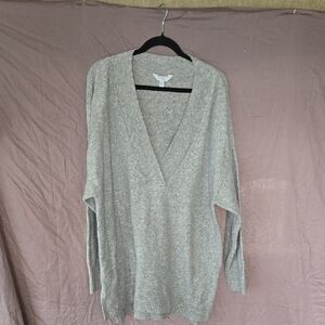 Time and Tru Gray V-Neck Sweater with Relaxed Fit